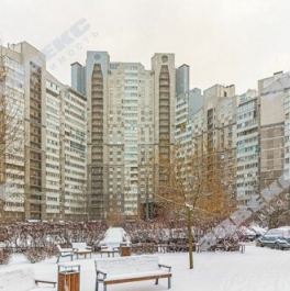 Продажа 3-комн квартиры на вторичном рынке Коломяжский пр-кт,  д. 26