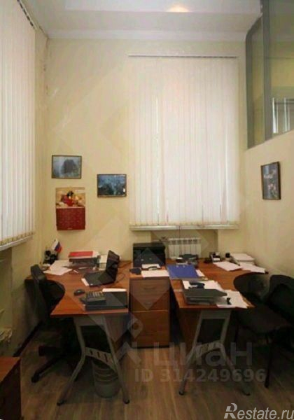 Аренда ПСН Трехсвятительский Б. пер,  д. 1