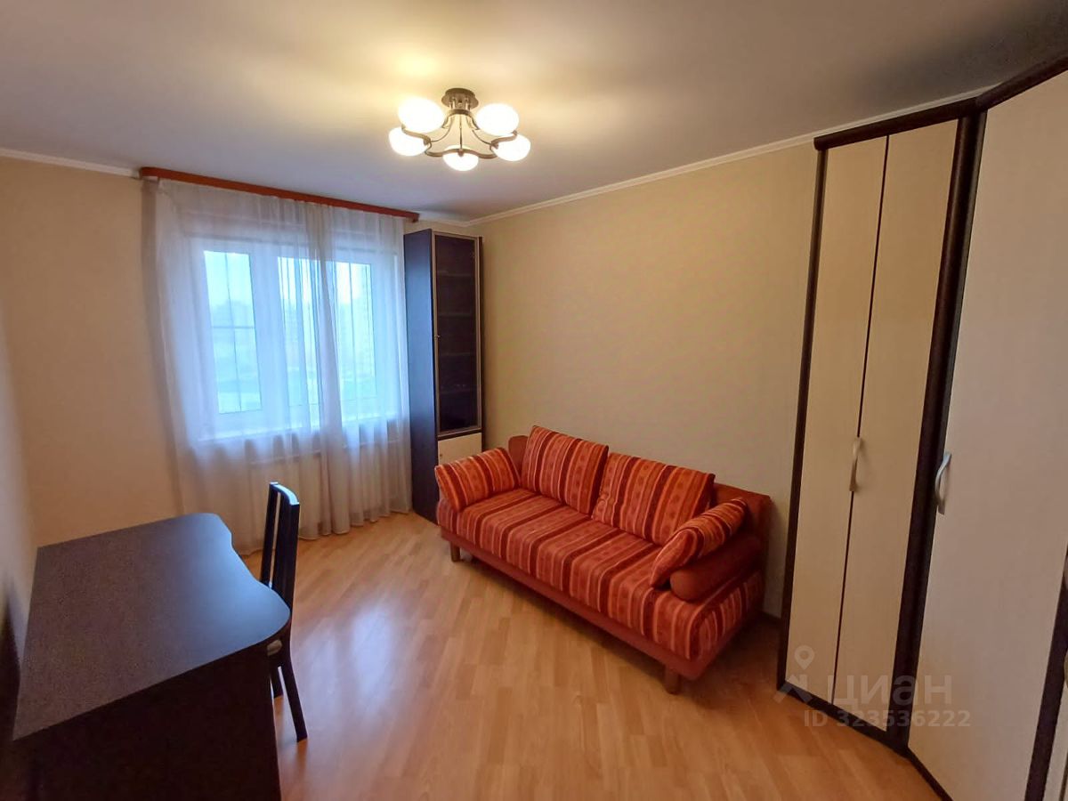 Аренда 3-комн квартиры на вторичном рынке Новороссийская улица, 25К1