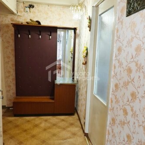 3-комн квартира Гостилицы, ул Школьная,  д. 1