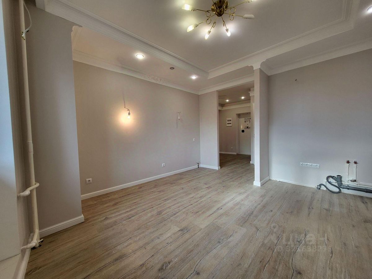 Продажа 2-комн квартиры на вторичном рынке Гатчина, улица Хохлова, 8