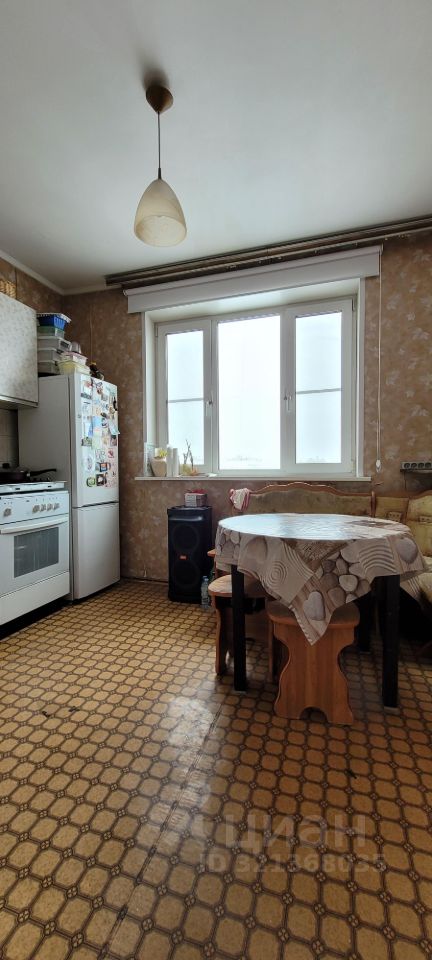 Продажа 3-комн квартиры на вторичном рынке улица Шолохова, 14