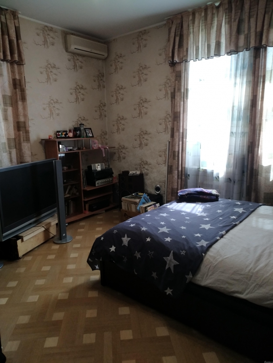 Продажа 3-комн квартиры на вторичном рынке Октябрьская наб ,  д. 24,  к. 1