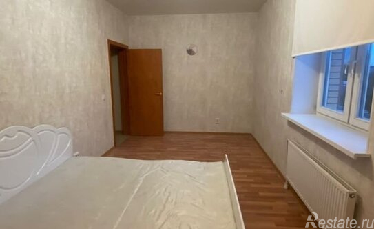 Аренда 3-комн квартиры на вторичном рынке Главная улица,  д. 35