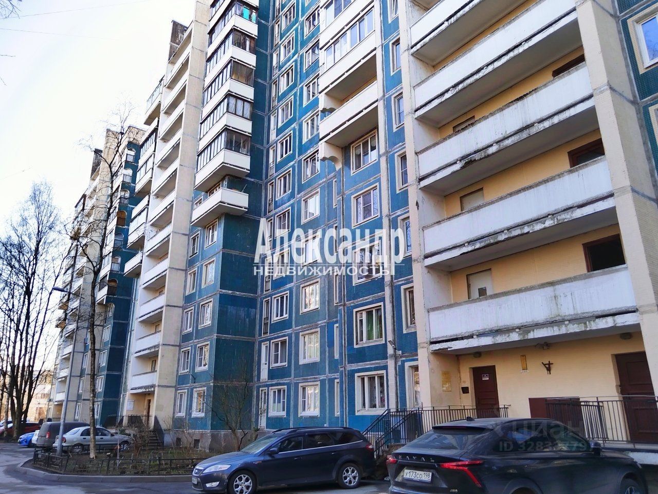 Продажа 3-комн квартиры на вторичном рынке улица Сикейроса, 13