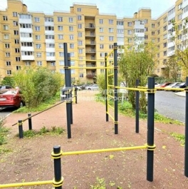 Продажа 3-комн квартиры на вторичном рынке Театральная улица,  д. 3