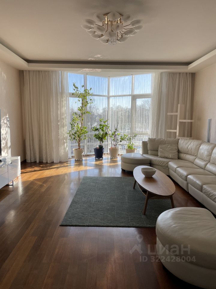 Продажа 4-комн квартиры на вторичном рынке Приморский проспект, 59