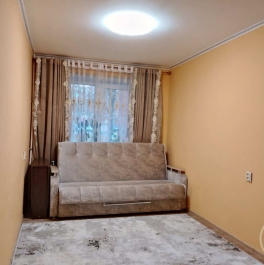 Продажа 3-комн квартиры на вторичном рынке Петергоф г., Чичеринская ул. ,  д. 3,  к. 2