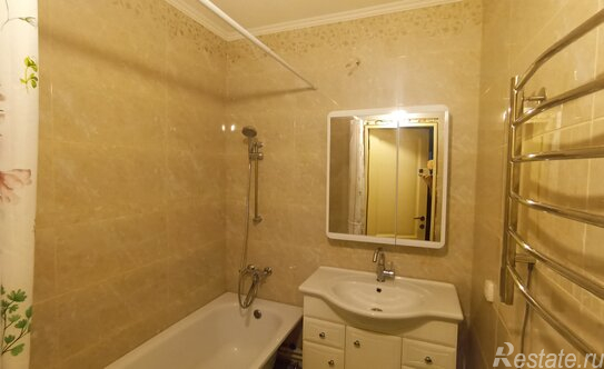 Продажа 2-комн квартиры на вторичном рынке Юнтоловский проспект,  д. 45 к5