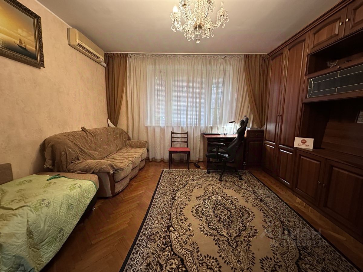 Аренда 2-комн квартиры на вторичном рынке Луганская улица, 3К1