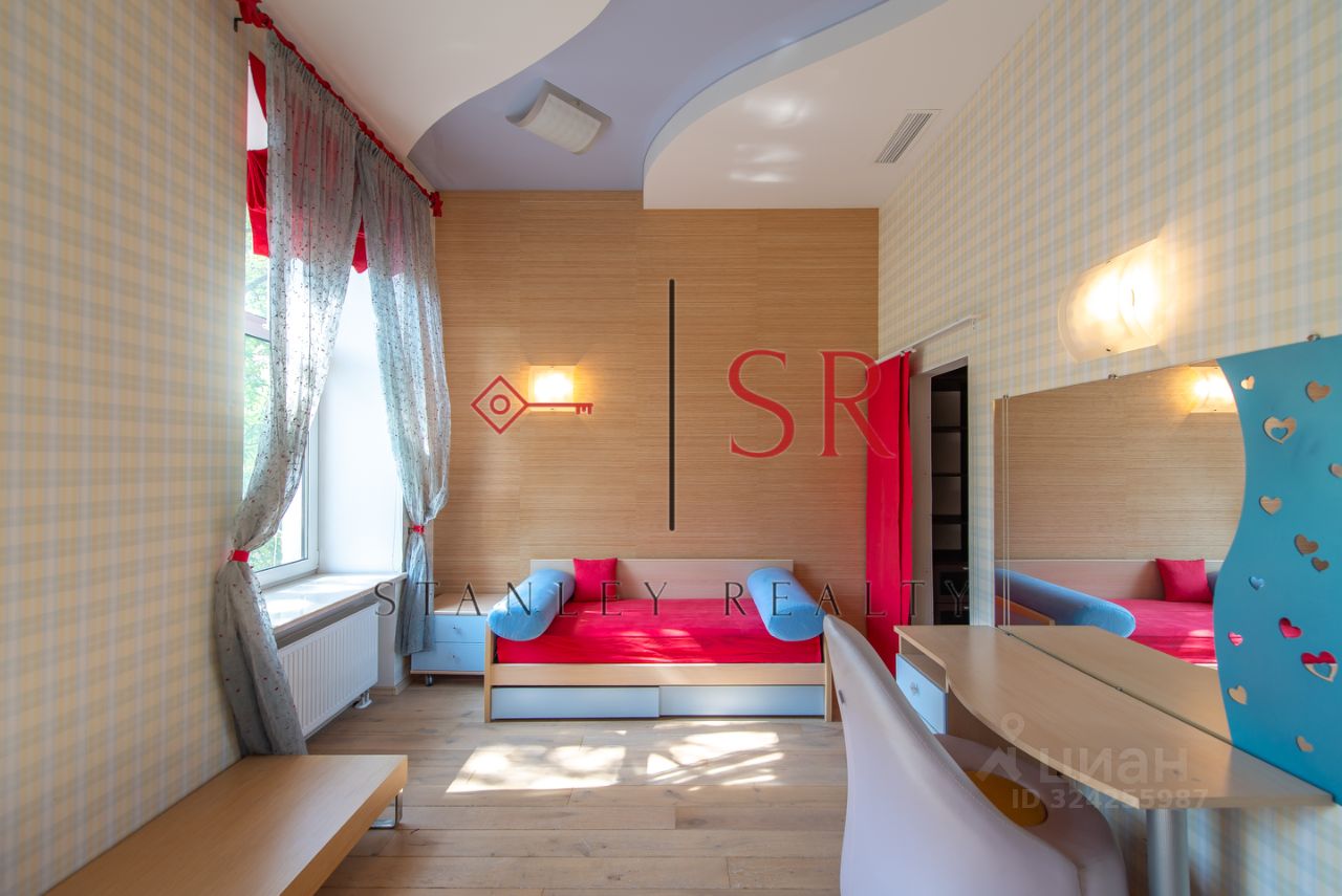 Аренда 3-комн квартиры на вторичном рынке Захарьевская улица, 37