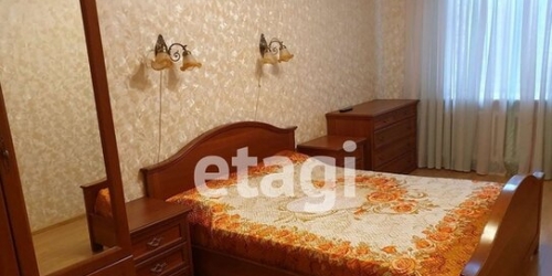 3-комн квартира Школьная улица,  д. 9
