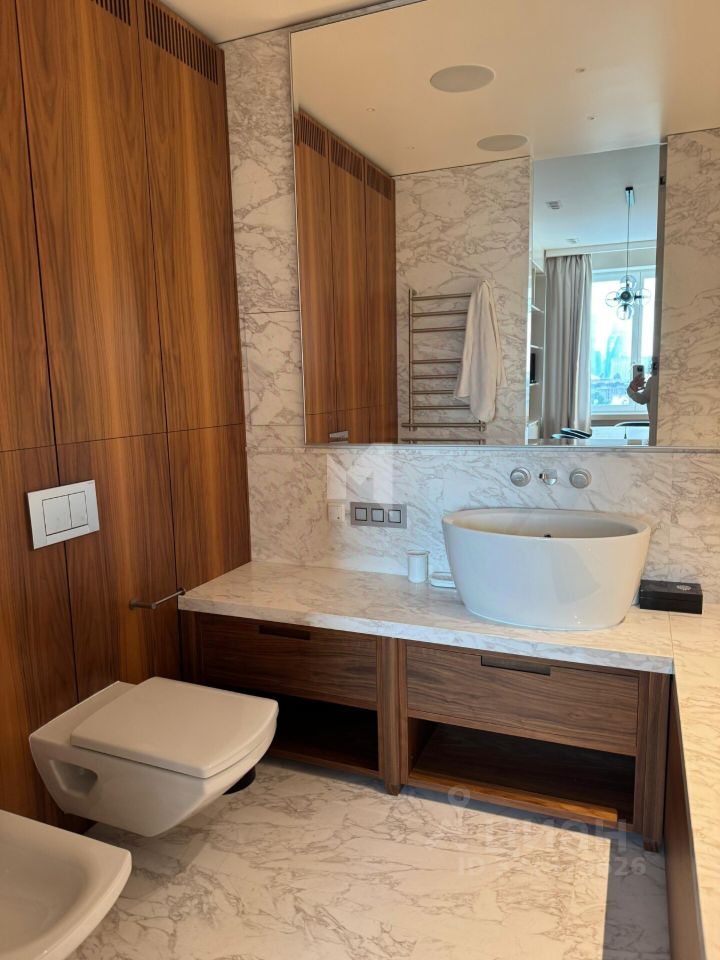 Продажа 2-комн квартиры на вторичном рынке улица Спиридоновка, 12