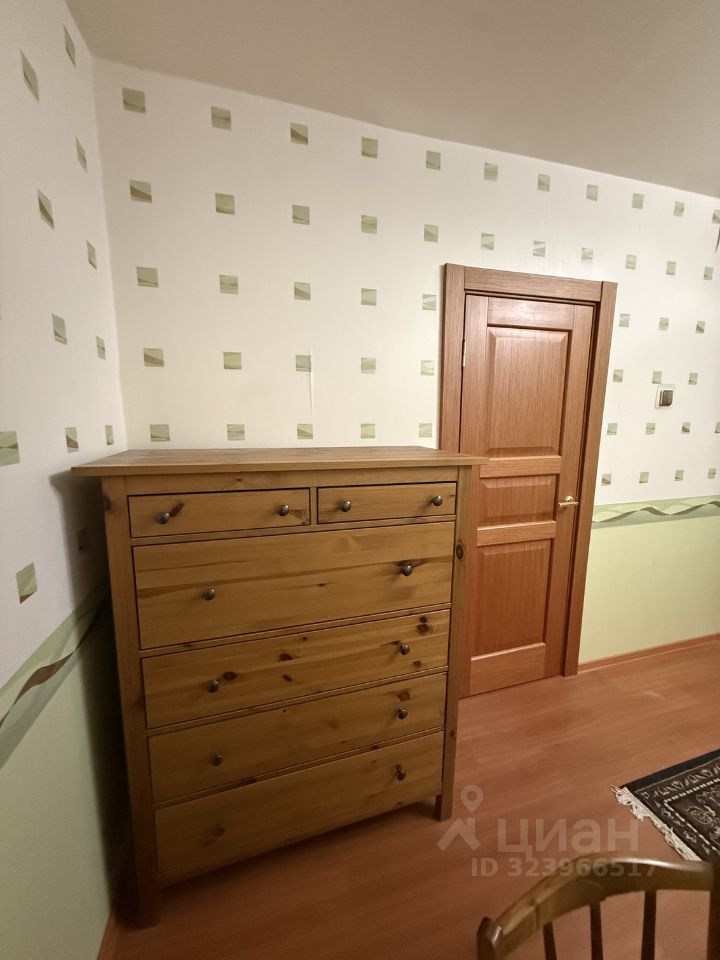 Продажа 1-комн квартиры на вторичном рынке Гатчина, улица Авиатриссы Зверевой, 20