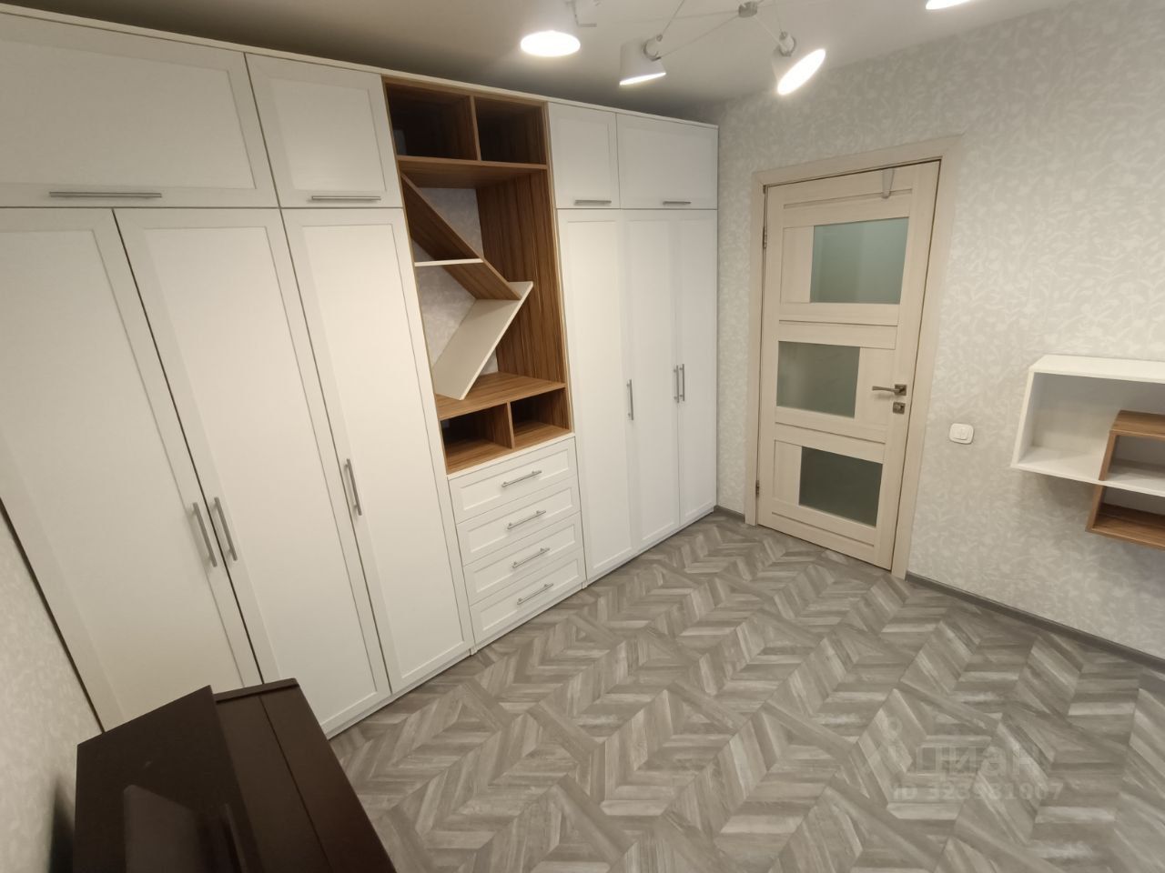 Продажа 2-комн квартиры на вторичном рынке улица Бестужевых, 12А