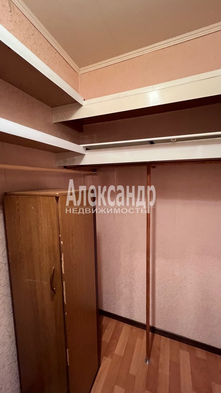 Продажа 1-комн квартиры на вторичном рынке Выборг г., Гагарина ул. ,  д. 45