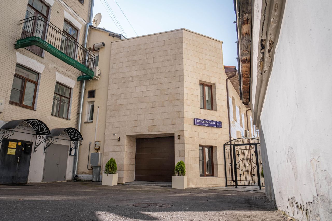 Продажа 3-комн квартиры на вторичном рынке Петроверигский переулок, 6-8-10С5