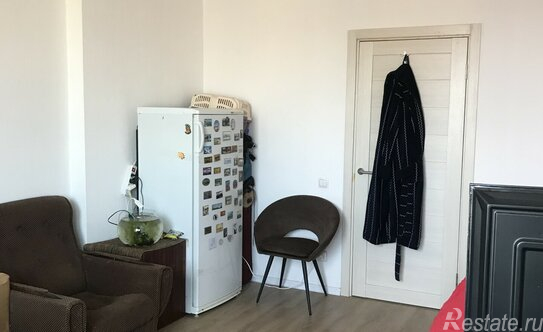 Продажа 3-комн квартиры на вторичном рынке улица Нижняя Хохловка,  д. 6