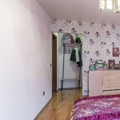 3-комн квартира пос. Шушары, Ленсоветовский тер., 25