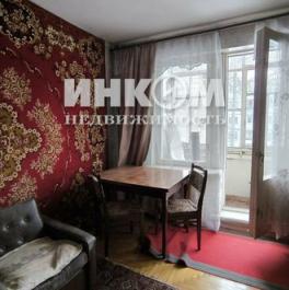 Продажа 2-комн квартиры на вторичном рынке Заря, Молодёжная улица,  д. 1