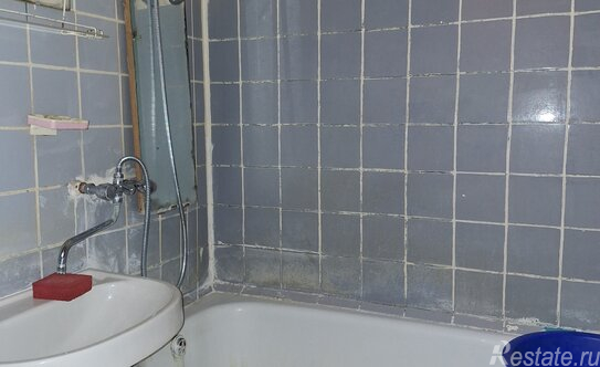 Продажа 2-комн квартиры на вторичном рынке Серпухов, улица Калинина,  д. 38