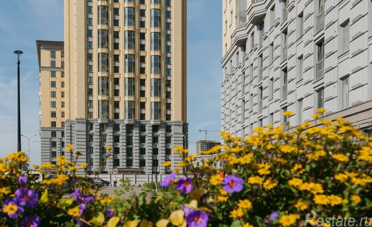 Продажа 3-комн квартиры на вторичном рынке Октябрьская наб,  д. 42