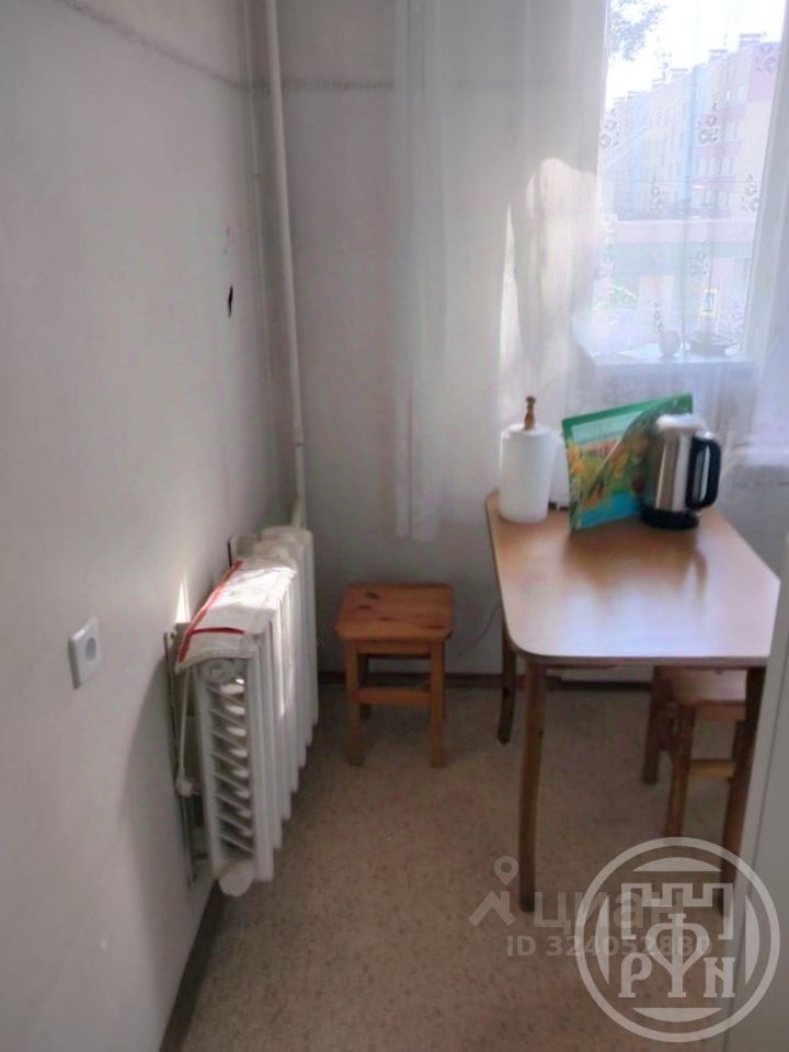 Продажа 2-комн квартиры на вторичном рынке пос. Бугры, Шоссейная улица, 10