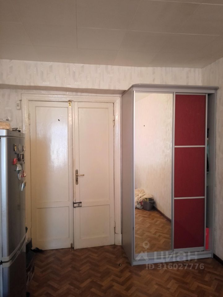 Продажа 4-комн квартиры на вторичном рынке Малая Подьяческая улица, 3