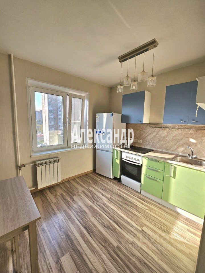 Продажа 3-комн квартиры на вторичном рынке Горелово тер., улица Коммунаров, 120