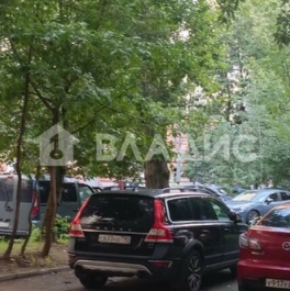 Продажа 2-комн квартиры на вторичном рынке Фрунзенская 3-я ул,  д. 9