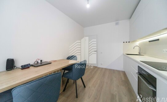 Продажа 3-комн квартиры на вторичном рынке Ям, ул Мезенцева,  д. 16