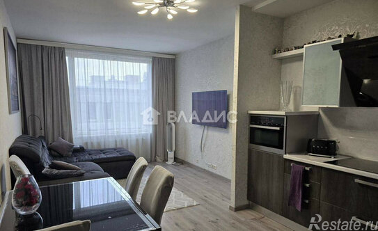 Продажа 4-комн квартиры на вторичном рынке Композиторов ул,  д. 12