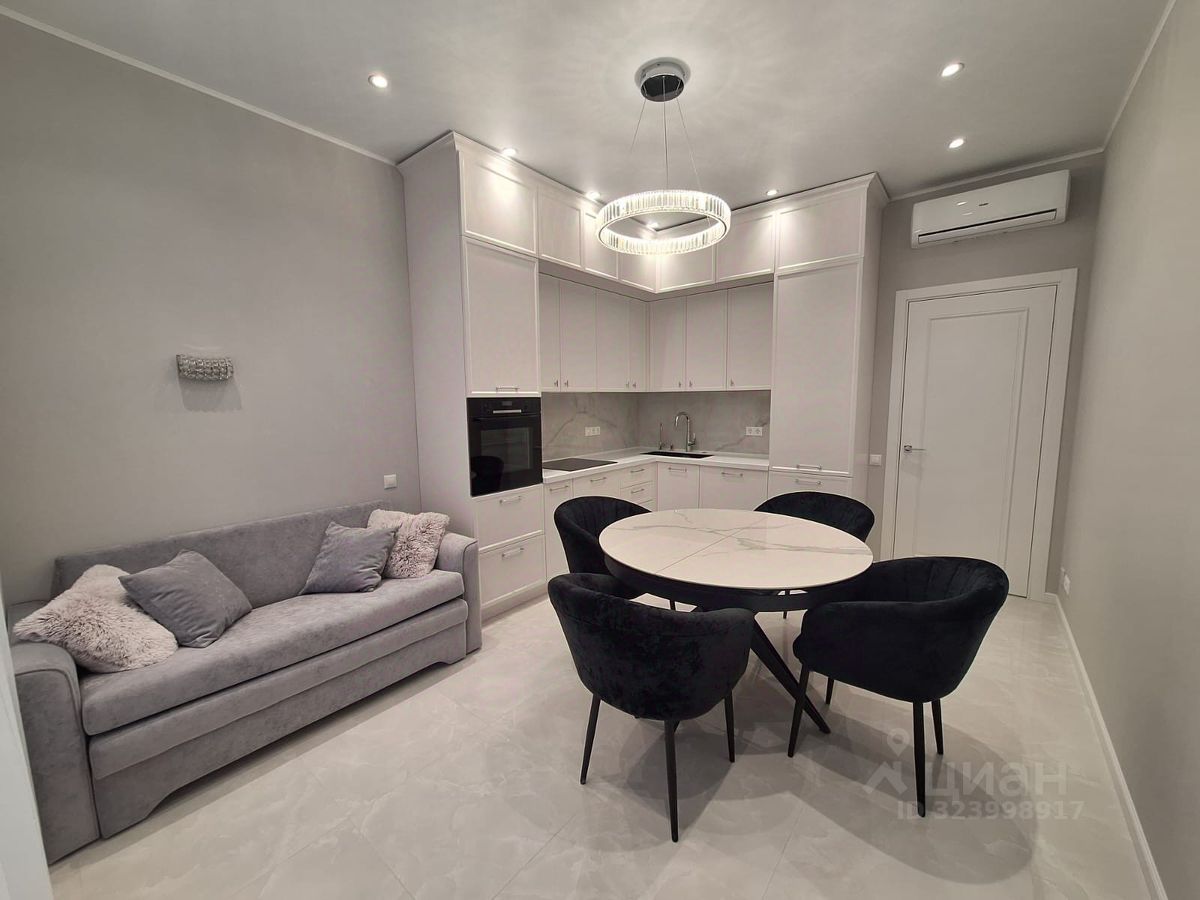 Продажа 2-комн квартиры на вторичном рынке Винницкая улица, 8к2