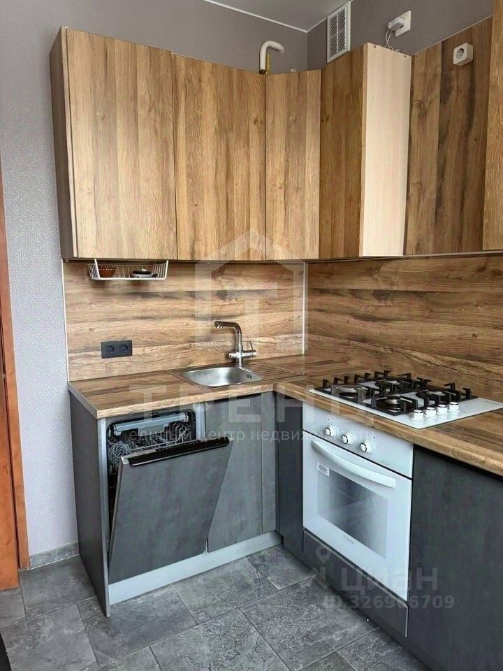 Продажа 3-комн квартиры на вторичном рынке Новочеркасский проспект, 61