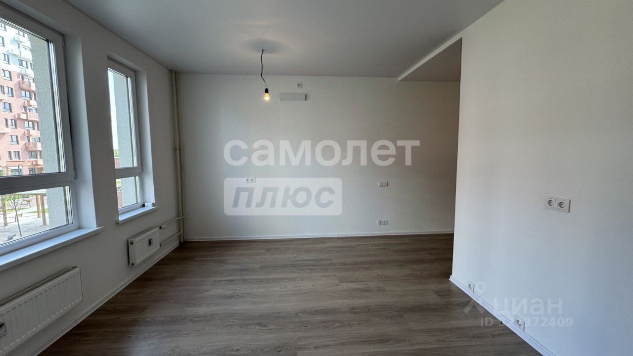 Продажа студии д. Коробово, улица Взлетная,  д. 4