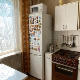 Продажа 3-комн квартиры на вторичном рынке улица Кулакова,  д. 21