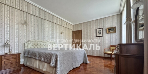 4-комн квартира Университетский проспект,  д. 5