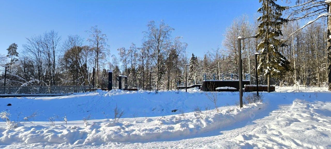 Продажа 2-комн квартиры на вторичном рынке пос. Лесное, 7