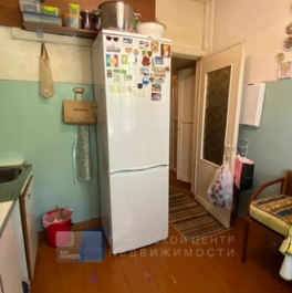 Продажа 2-комн квартиры на вторичном рынке улица Уткина,  д. 41А