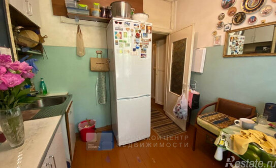 Продажа 2-комн квартиры на вторичном рынке улица Уткина,  д. 41А