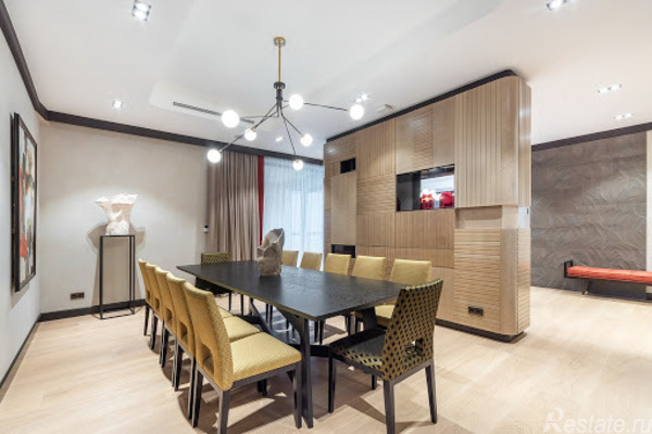 Продажа 6-комн квартиры на вторичном рынке Коробейников пер,  д. 1