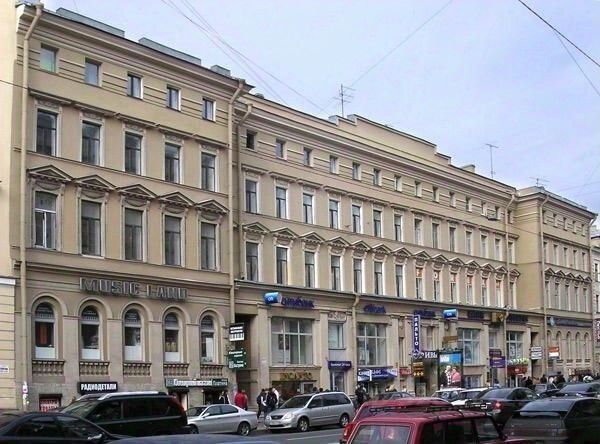 Продажа 3-комн квартиры на вторичном рынке Московский пр-кт,  д. 7Б