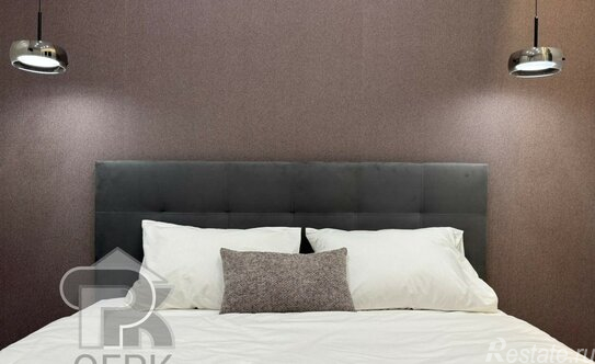 Продажа 2-комн квартиры на вторичном рынке Ям, улица Мезенцева,  д. 4