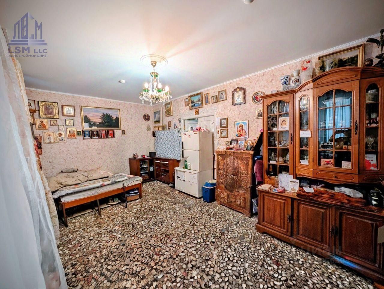 Продажа 3-комн квартиры на вторичном рынке Загребский бульвар, 9