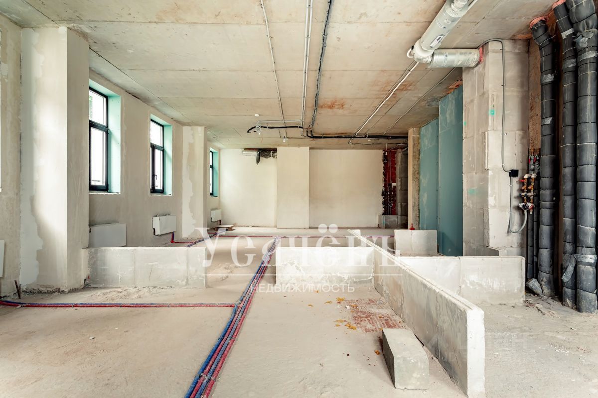 Продажа 2-комн квартиры на вторичном рынке Большая Никитская улица, 17С1