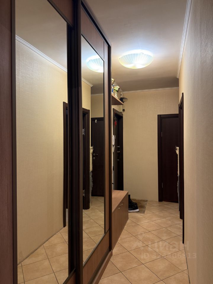 Продажа 2-комн квартиры на вторичном рынке улица Твардовского, 1