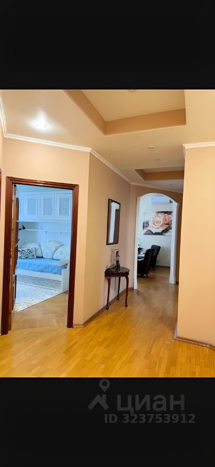 Продажа 4-комн квартиры на вторичном рынке Покровский бульвар, 14/5