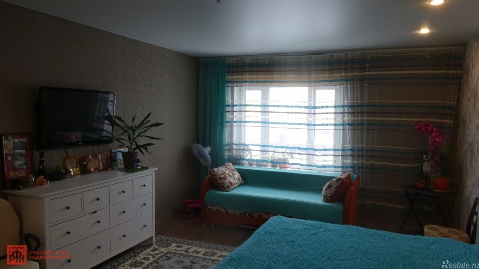 Продажа 3-комн квартиры на вторичном рынке Ломоносов г., Красного Флота ул. ,  д. 23,  к. 1