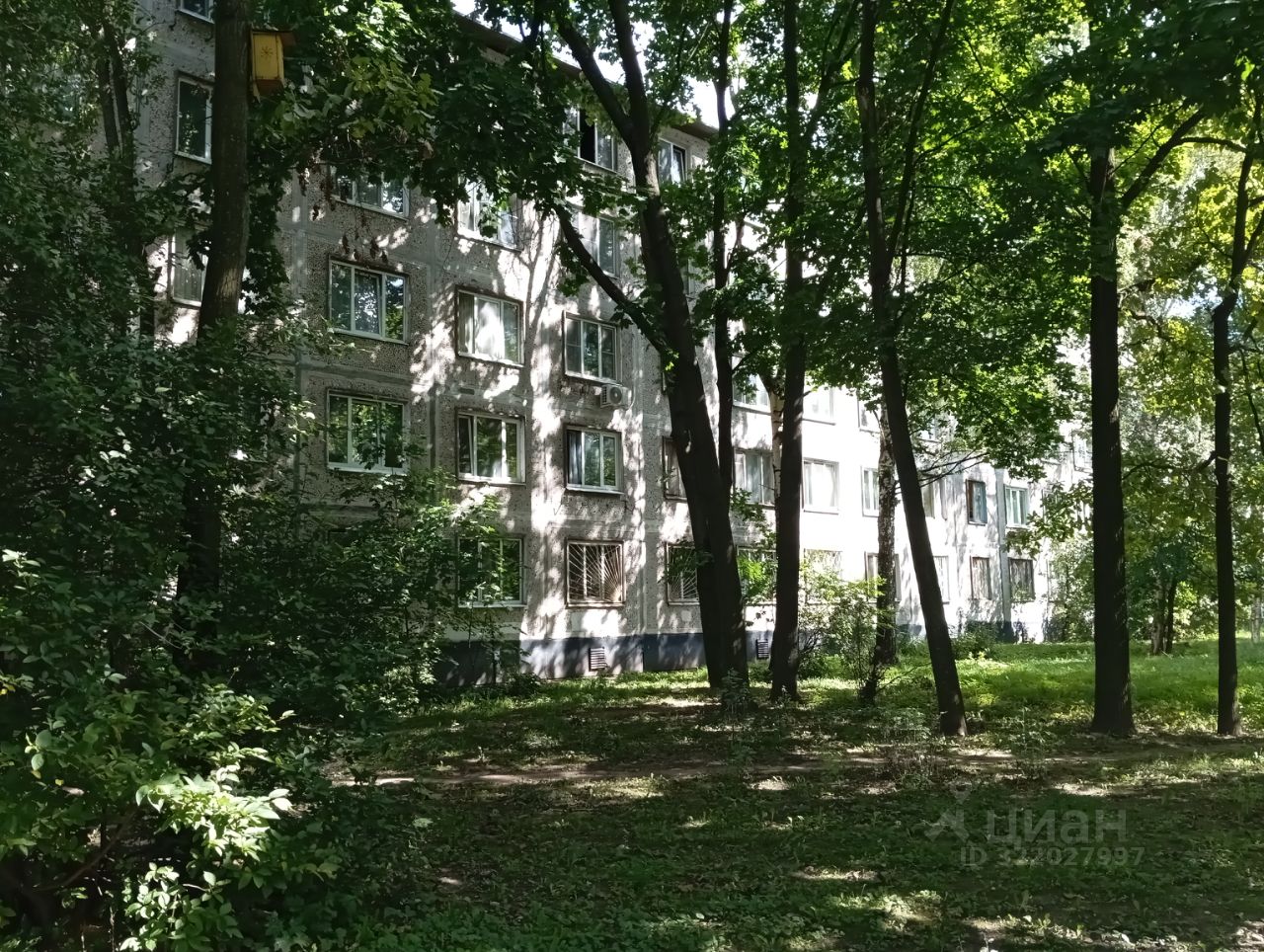 Продажа 2-комн квартиры на вторичном рынке Бухарестская улица, 9