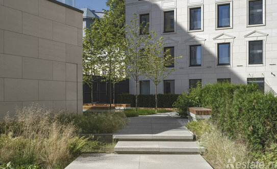 Продажа 4-комн квартиры на вторичном рынке Серебрянический переулок,  д. 8